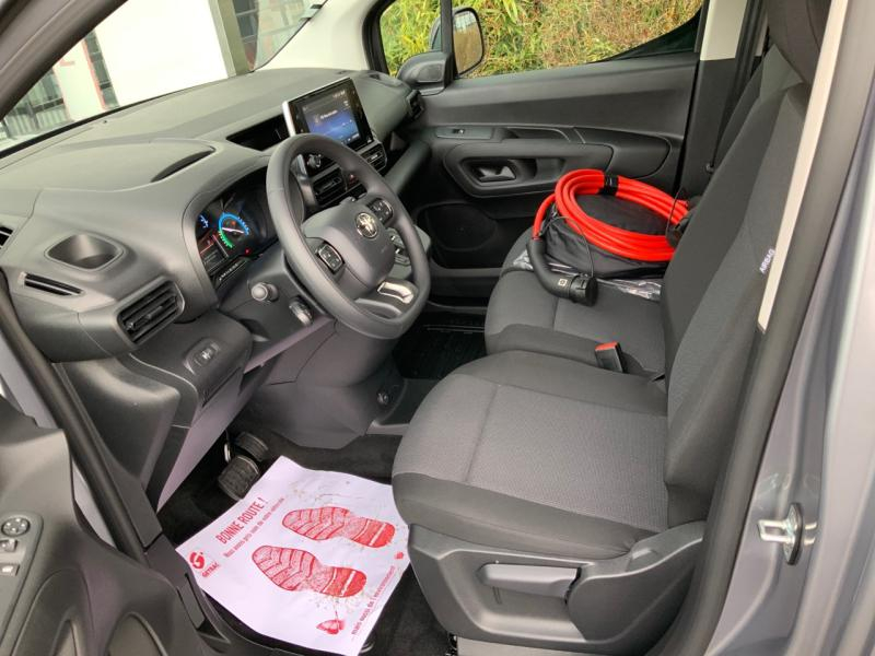 TOYOTA ProAce City VUL d’occasion à vendre à AUBIÈRE chez ARVERNE (Photo 11)