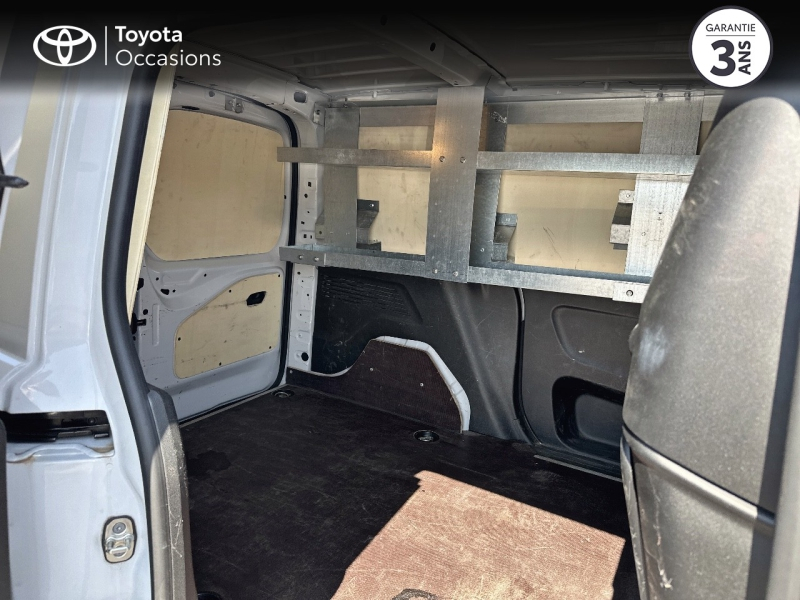 TOYOTA ProAce City VUL d’occasion à vendre à AUBIÈRE chez ARVERNE (Photo 7)