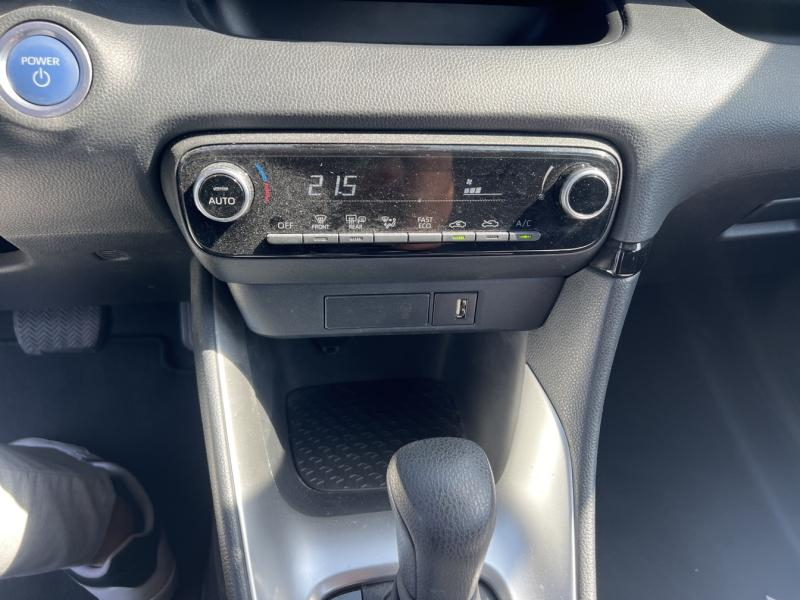 TOYOTA Yaris d’occasion à vendre à AUBIÈRE chez ARVERNE (Photo 16)