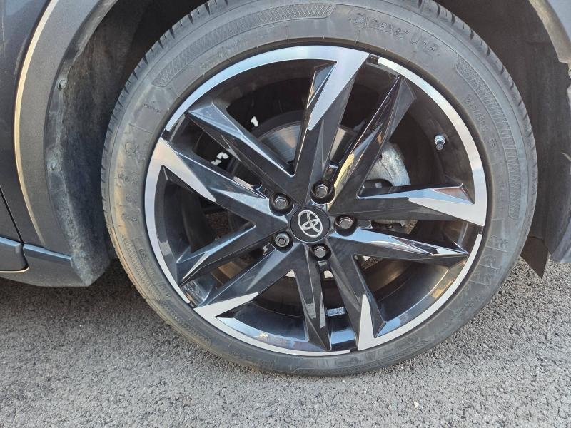 TOYOTA C-HR d’occasion à vendre à AUBIÈRE chez ARVERNE (Photo 6)