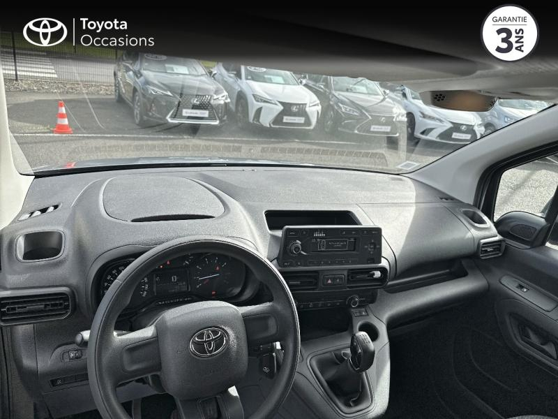 TOYOTA ProAce City VUL d’occasion à vendre à AUBIÈRE chez ARVERNE (Photo 8)