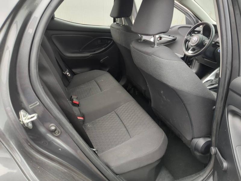 TOYOTA Yaris d’occasion à vendre à AUBIÈRE chez ARVERNE (Photo 8)
