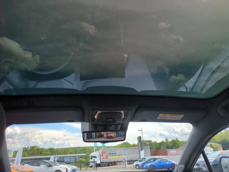 TOYOTA C-HR d’occasion à vendre à AUBIÈRE chez ARVERNE (Photo 15)