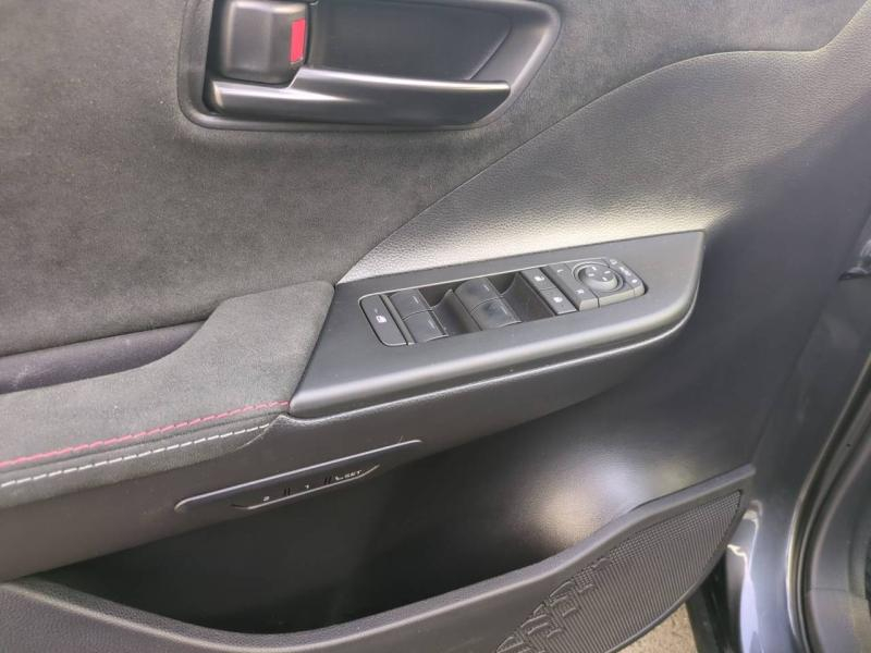 TOYOTA C-HR d’occasion à vendre à AUBIÈRE chez ARVERNE (Photo 18)